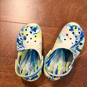 CROCS Kids Water Shoes in Blue and Yellow